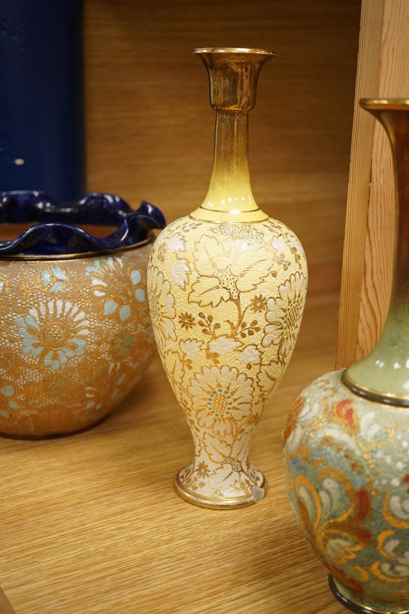 Stow pairs of Royal Doulton vase two single vases and a jardiere - top diameter 21cm